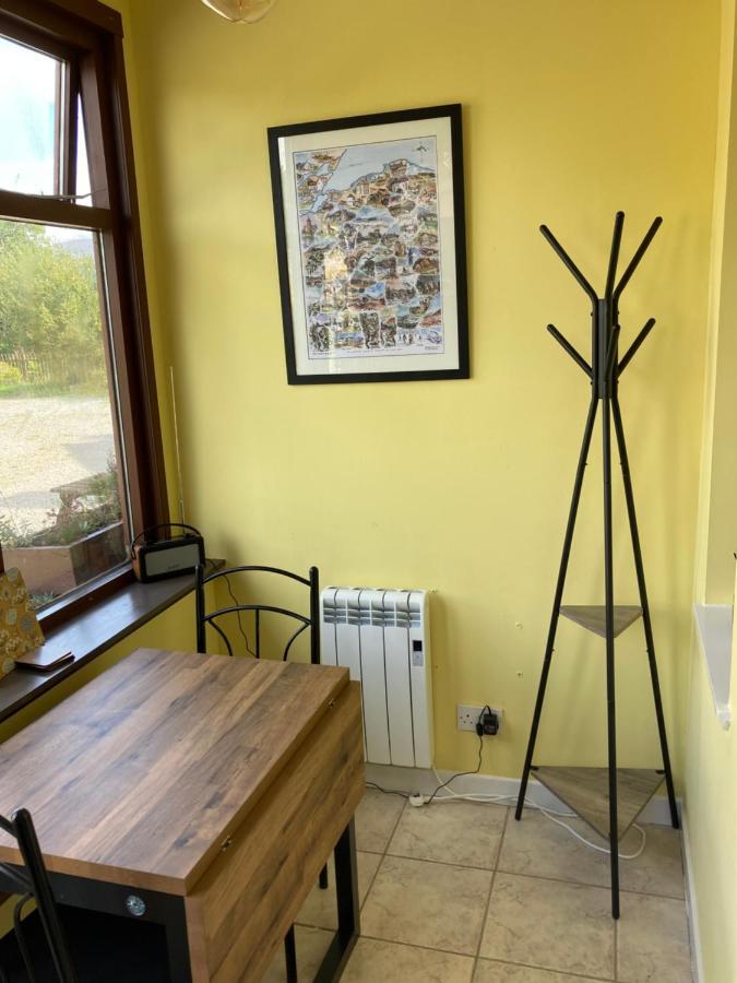 Uist Cottage Kingussie Exterior photo